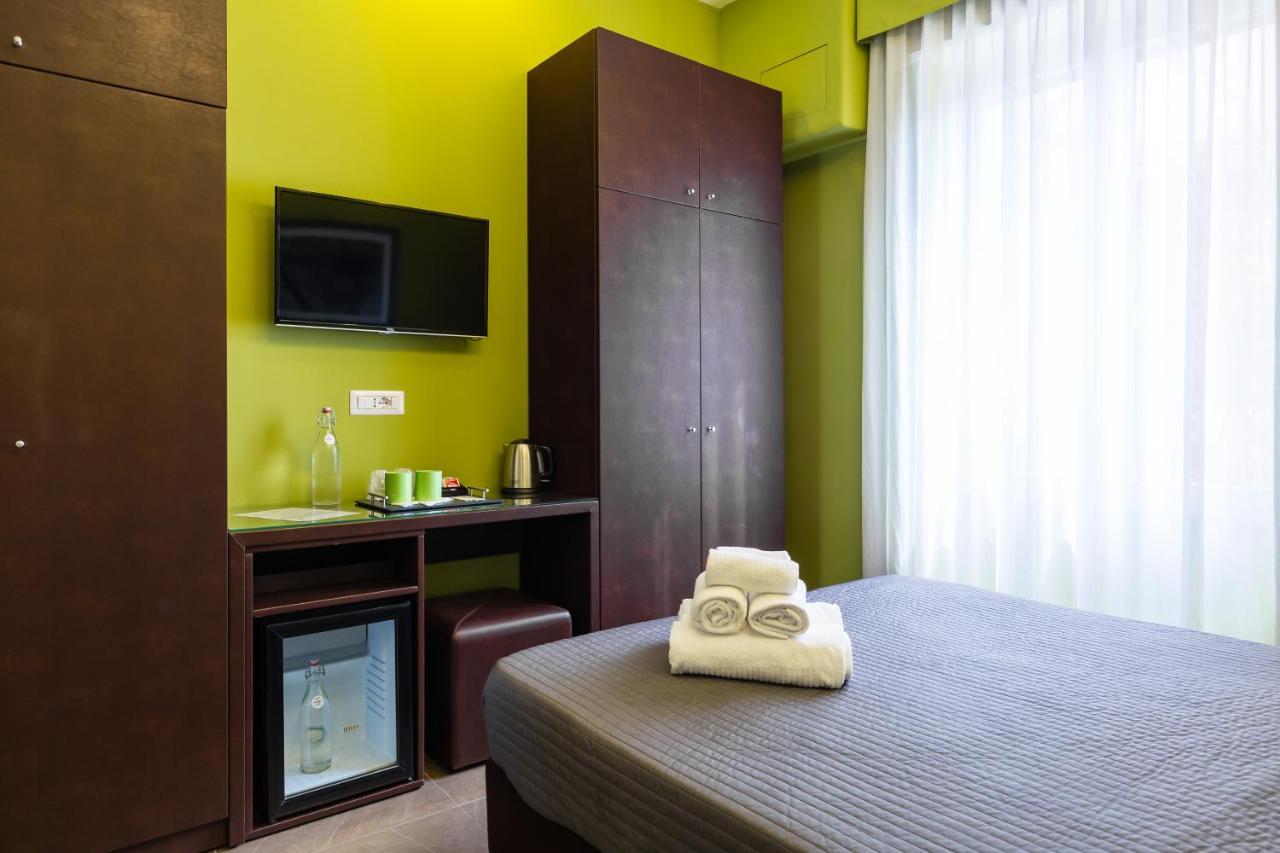 Bh Napoli Railway Otel Dış mekan fotoğraf